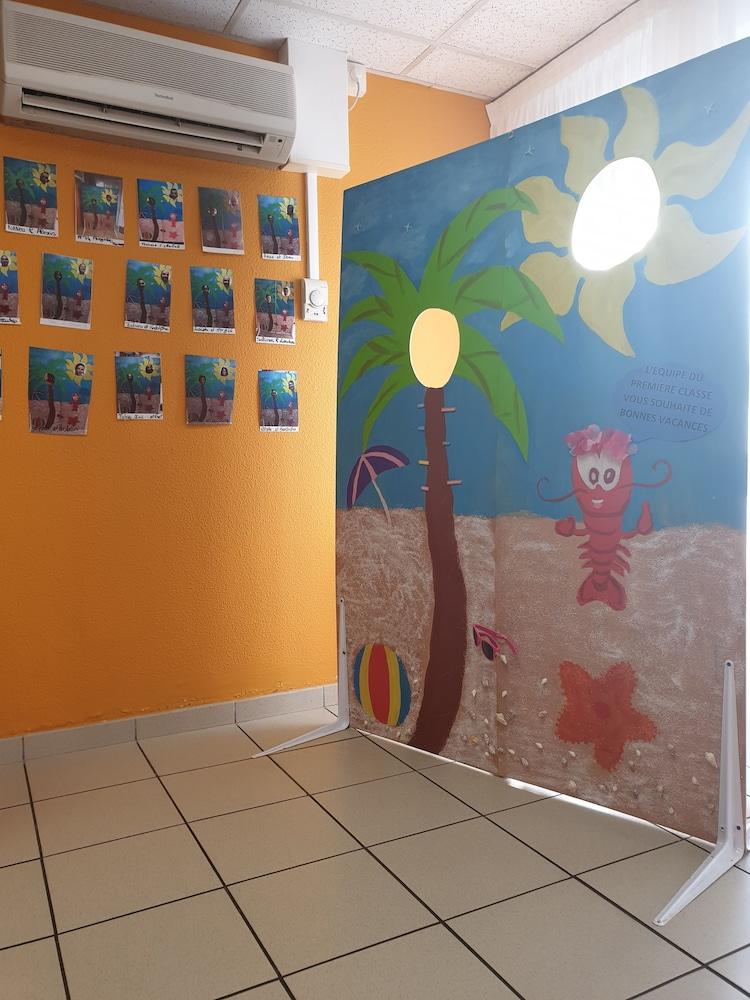 Premiere Classe Niort Est La Creche Eksteriør billede